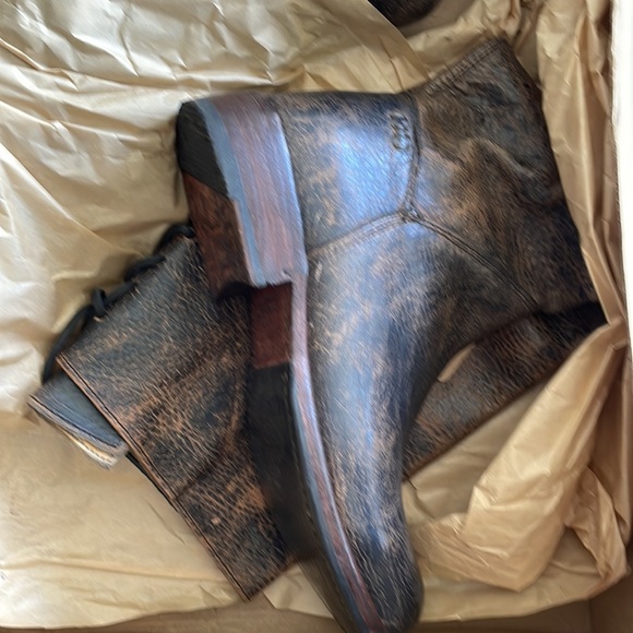 NWT BedStu tall boots Black Lux color (appears dark brown to me) Size 6 - Picture 3 of 9